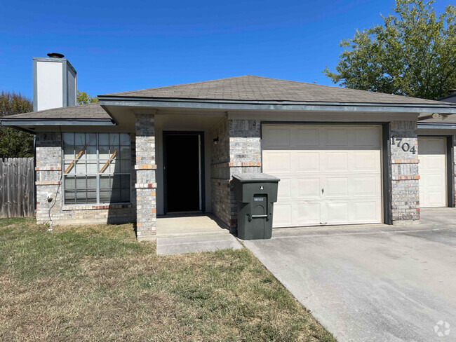 Building Photo - 1704 Copperfield Cir Rental