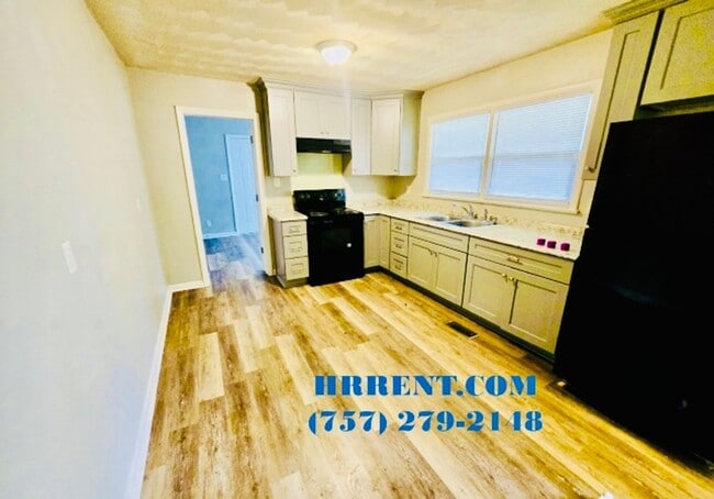 Photo - Beautiful 3 Bedroom 1.5 Bath Brick Home lo...