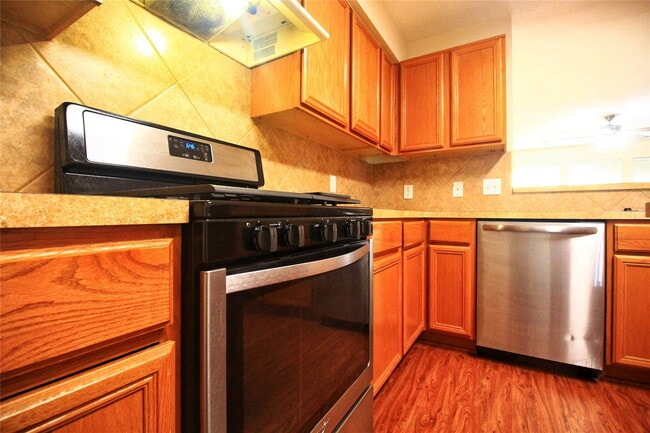 Photo - 16928 Scenic Knoll