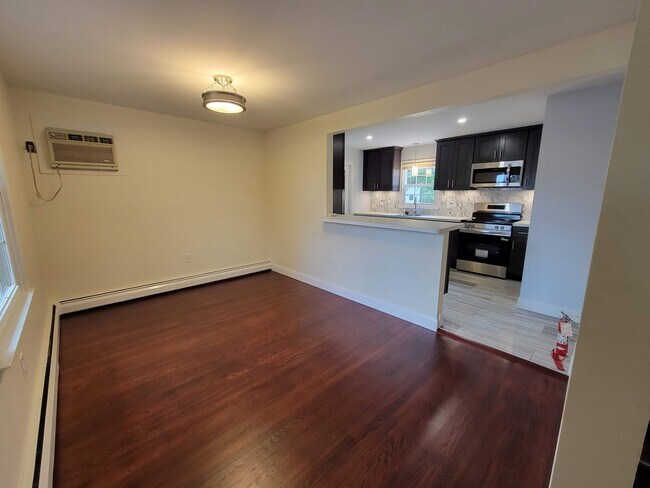 Photo - 936 Durham Rd