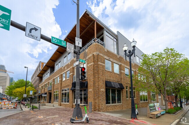 Photo - 1000 Dodge Bldg