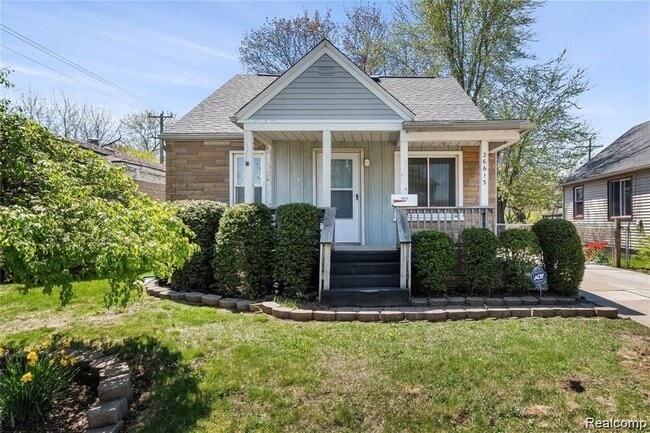 Building Photo - 26613 Annapolis St Rental