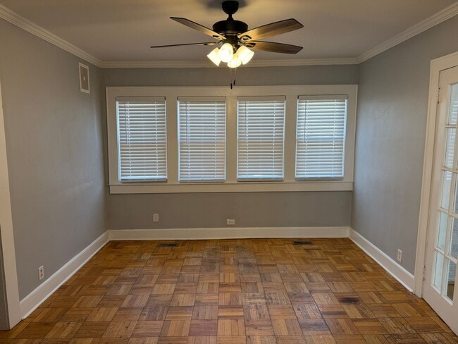 Photo - GHENT - 4 Bedroom Home with a Detached Garage