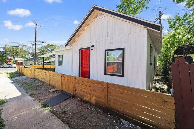 Photo - 427 Floyd Ave