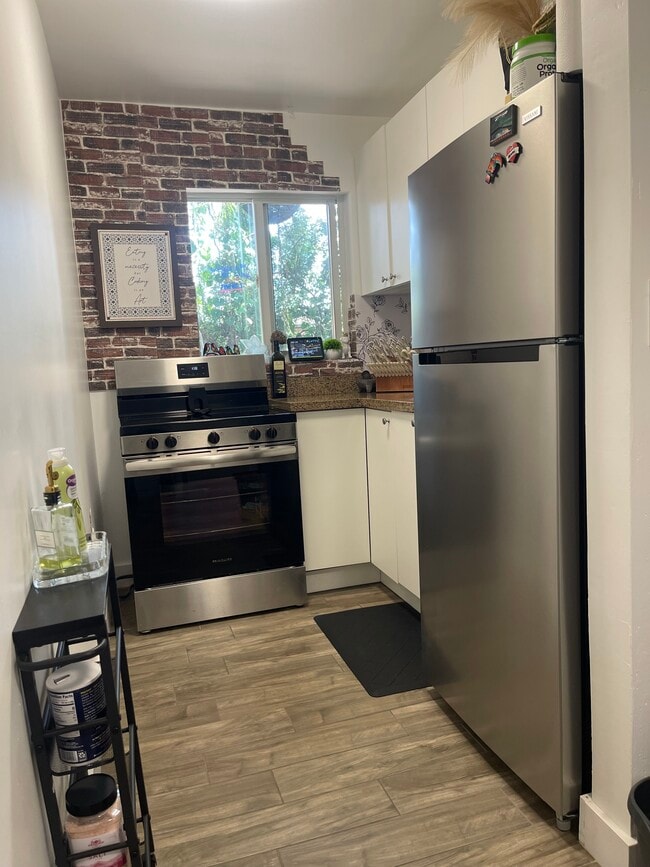 Photo - 512 NE 166th St