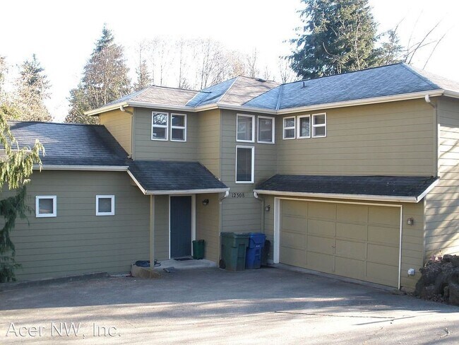 12308 35th Ave NE