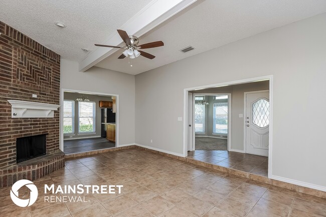 Photo - 707 Gunnison Ct