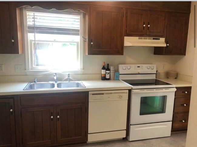 Photo - 2139 Harvest Dr