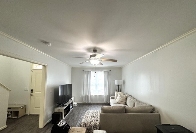 Photo - Beautiful Townhome with a Spacious Layout!