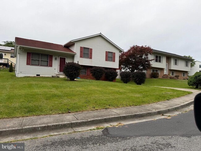 Photo - 351 Beauregard Blvd