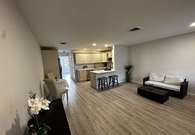 "Charming 1-Bedroom Condo Retreat in Lakewood, NJ – Your Cozy Oasis Awaits!"