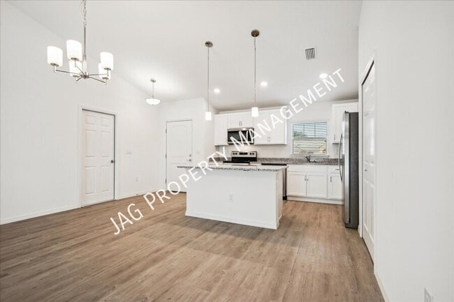 Photo - 845 Fulda Ave NW