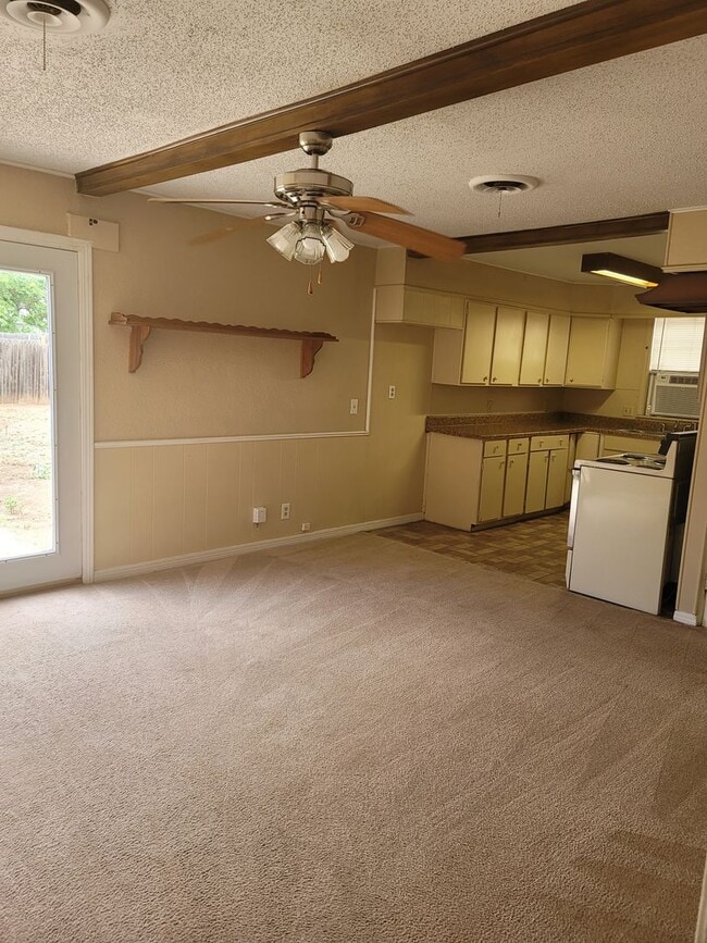 Photo - 924 S Crockett St