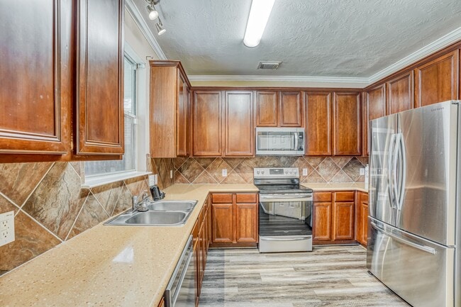 Photo - 1122 Chase Park Dr
