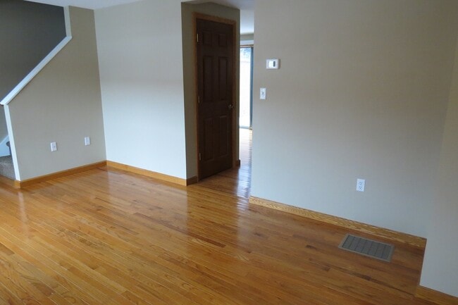 sala de estar - 109 Glendale Rd