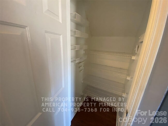 Photo - 1271 Midlake Ave