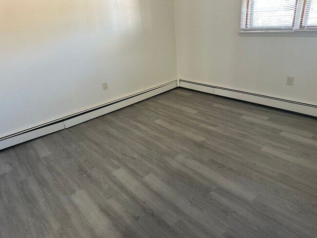 Photo - 1 Bedroom 1 bath 3rd floor unit in Boardman Unit 12