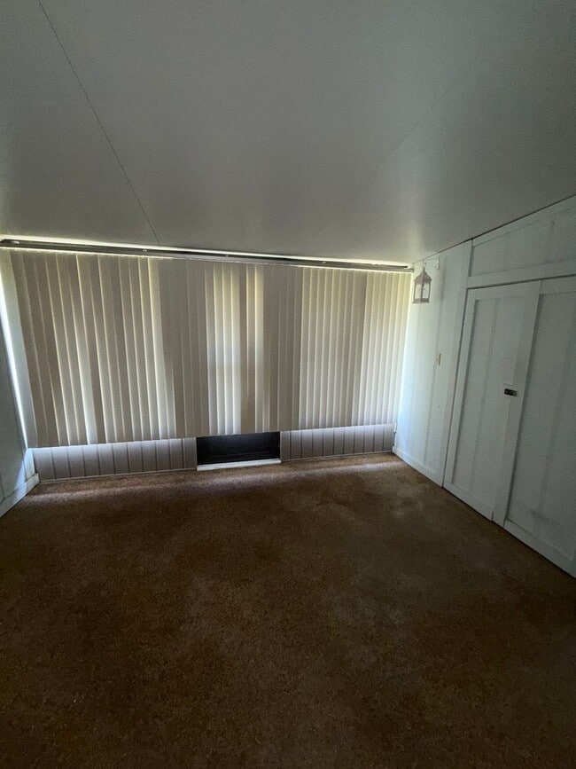 250 Terrace Hill Blvd