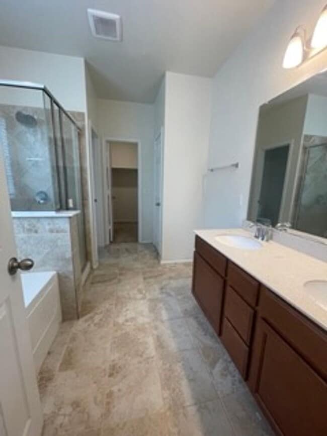 Photo - 813 Sandhill Branch Dr