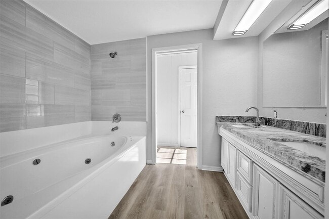 Photo - 13426 Balcrest Dr