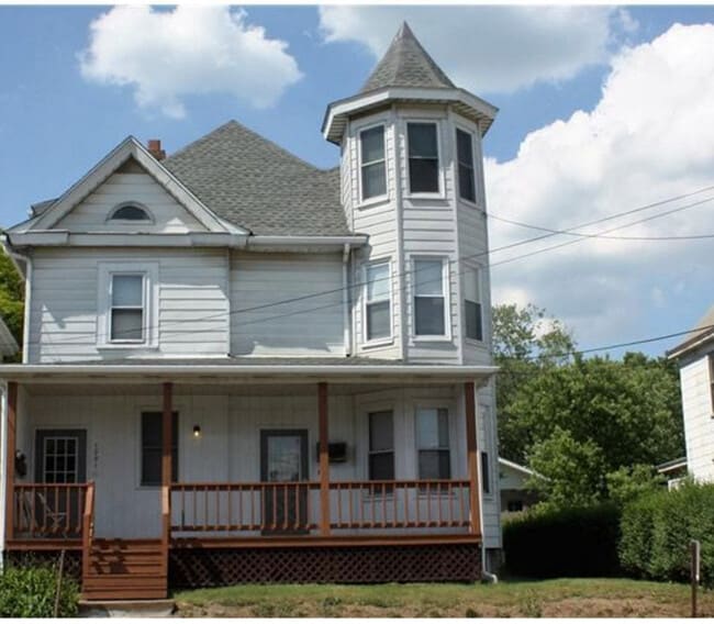 Photo - Philadelphia St Unit Apartment 2