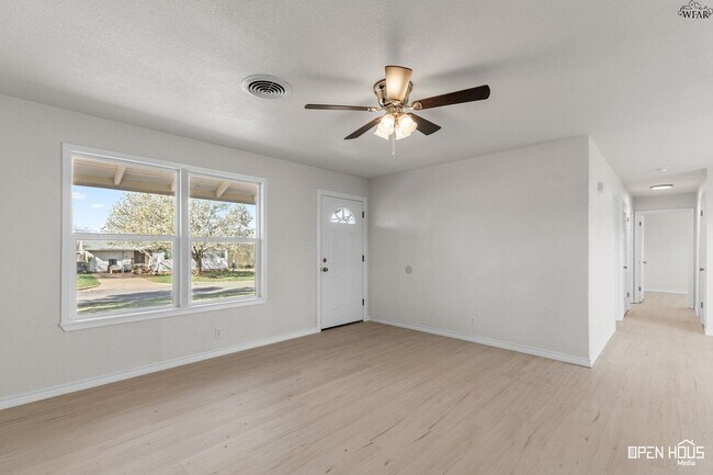 Photo - 3201 Cuba Ct