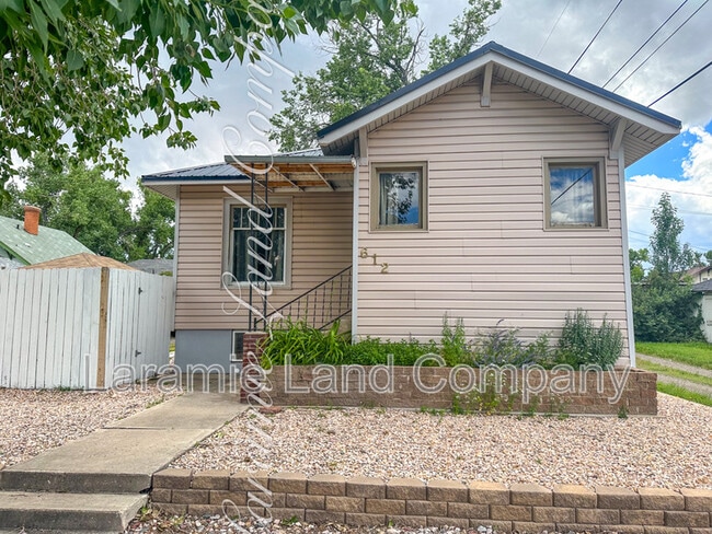 Photo - 612 E Bradley St Condo