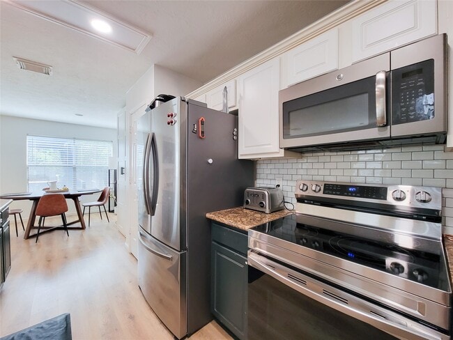 Photo - 42 Wineberry Pl