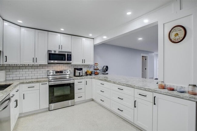 Photo - 461 SE 1st Ave Townhome