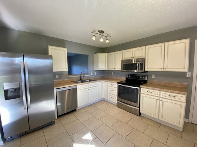 Photo - Wonderful 3 Bedroom 2 Bath Ranch in Franklin