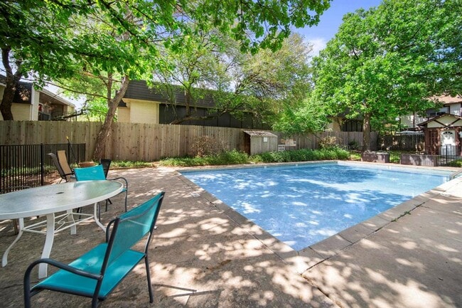 Photo - 7409 Shadow Hill Dr Unit 108