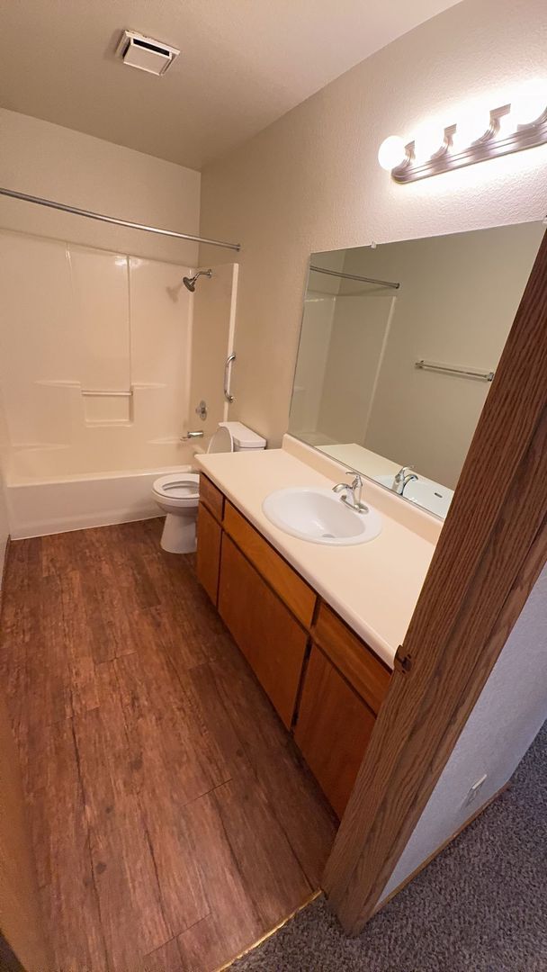 Photo - west2903 Unit 1