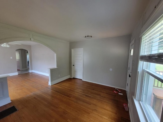 Photo - 8620 Moran Pl