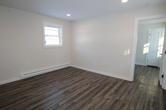 Photo - Beautifully remodeled and completed 1 bedr... Unit 14311 Rt. 9W -  4