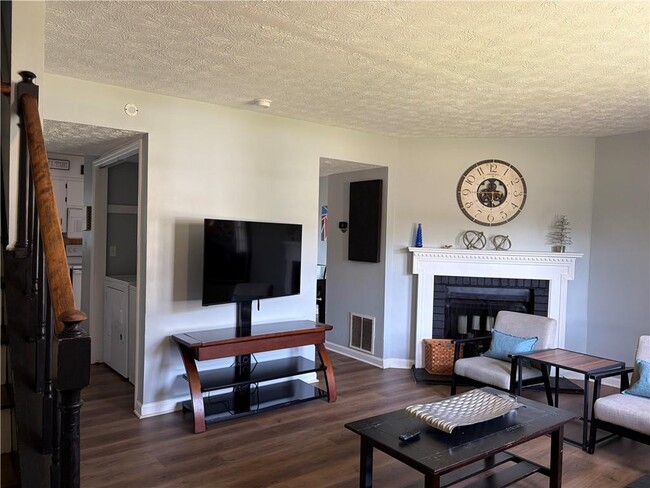 Photo - 5291 Stonebush Terrace