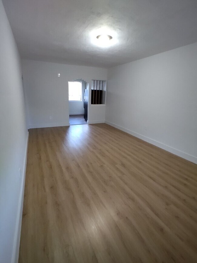 Photo - 600 SW 9th Ave