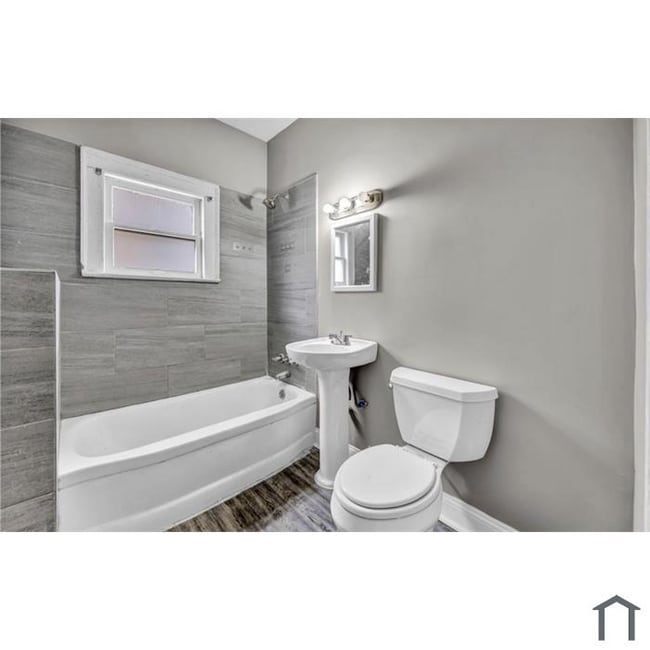 Photo - 3570 E 151st St Unit 3570 E 151st St-DN