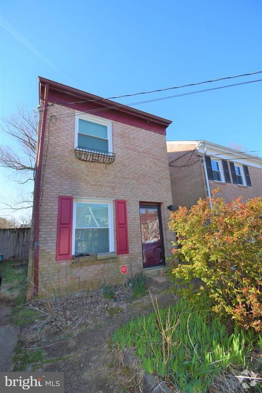 Building Photo - 331 Laverne Ave Rental