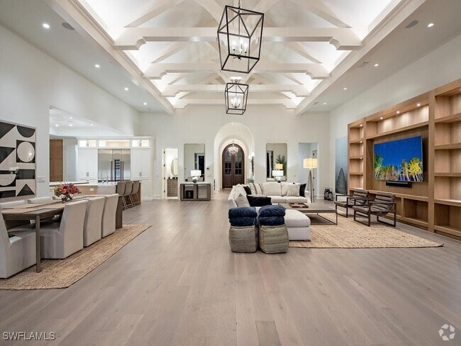 Building Photo - 740 Banyan Blvd Rental