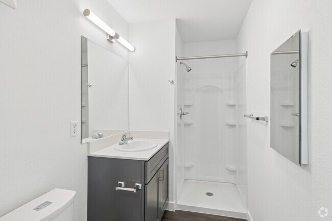 3BR, 2BA - 1,135SF - Primary Bathroom