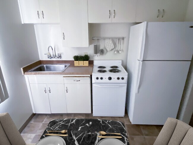 Photo - Calderon Apartments