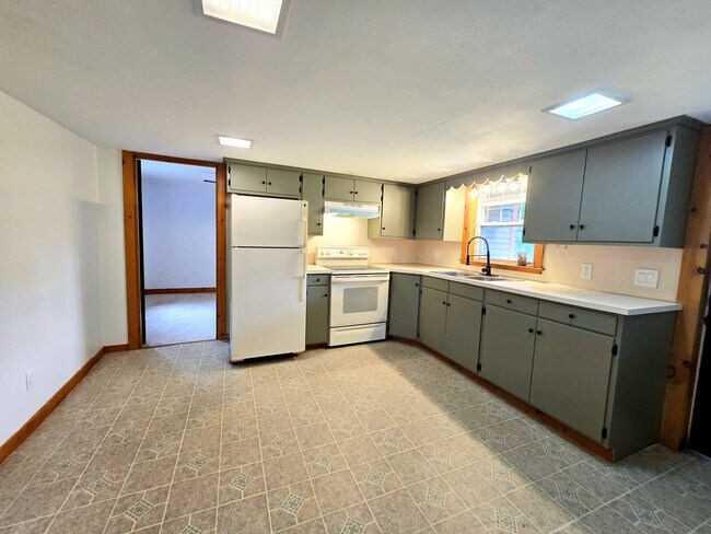 Kitchen - 1 Lyonsville Rd Unit A