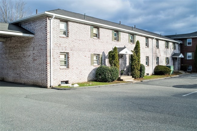 Photo - Van Deene Manor
