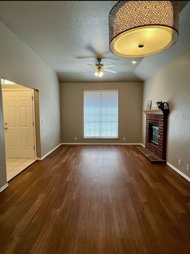 Photo - Lovely Home in North Yukon