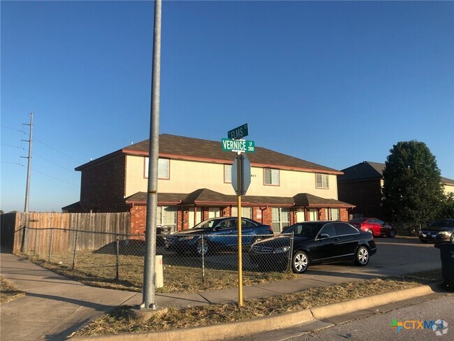 Building Photo - 2807 Vernice Loop Unit A Rental