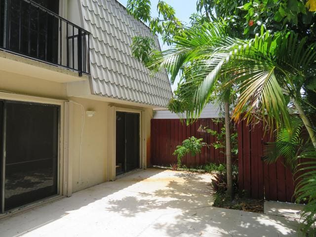 Photo - 1700 Embassy Dr Unit 708