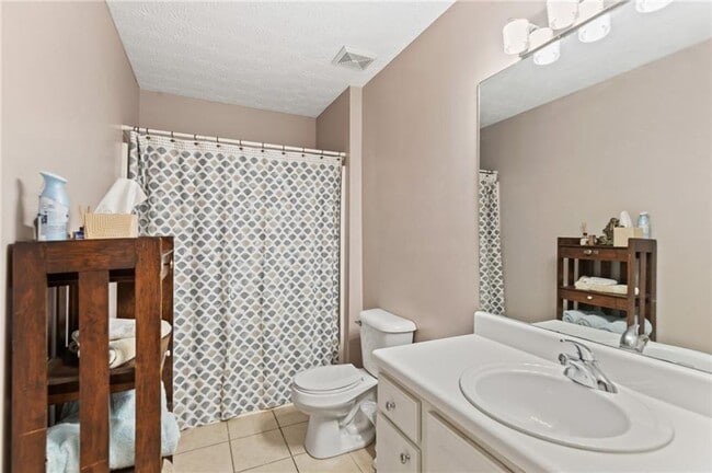 Building Photo - Condo for Rent in Auburn