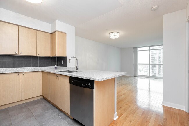 Photo - 235 Sherway Gardens Rd Unit 1802
