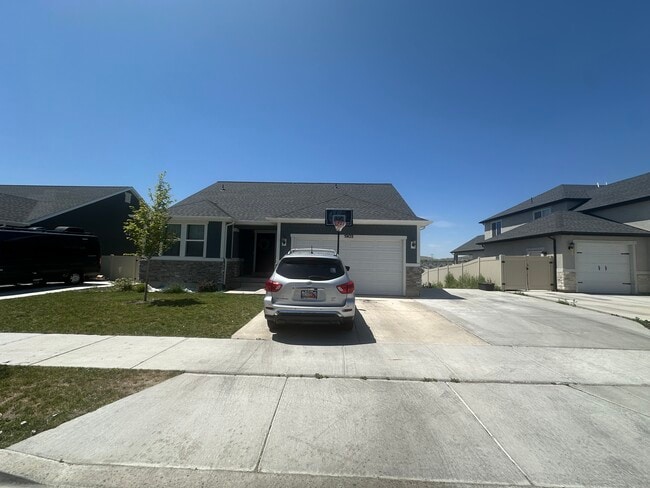 Photo - 1903 W Woodland Rd