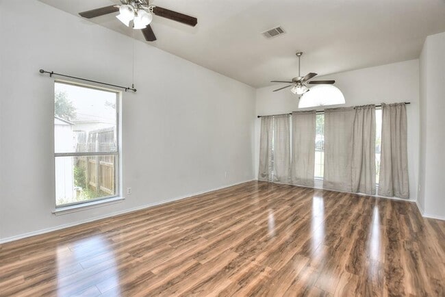 Photo - 3007 Crystal Cove